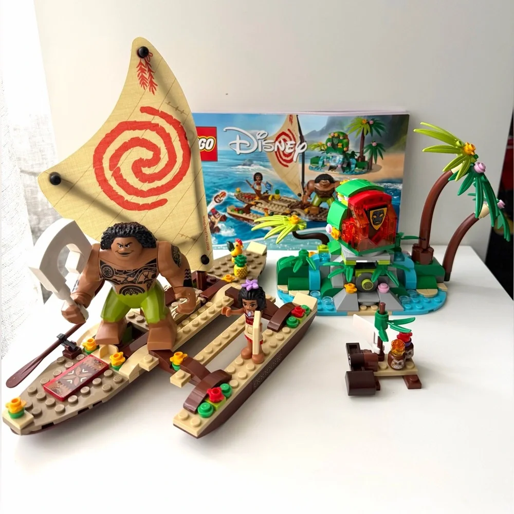 LEGO DISNEY Moana’s Ocean Voyage Set #41150 (Retired Set)